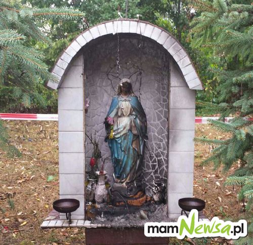 Ktoś podpalił figurkę Matki Boskiej? [FOTO]