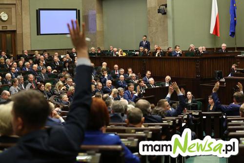 Sejm przyjął nowelizację ustawy o TK. Jak głosowali posłowie z naszego regionu?
