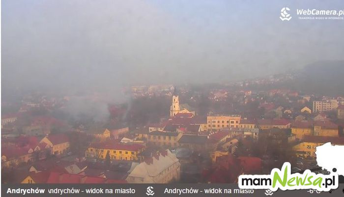 Gęsty dym nad centrum Andrychowa [FOTO]