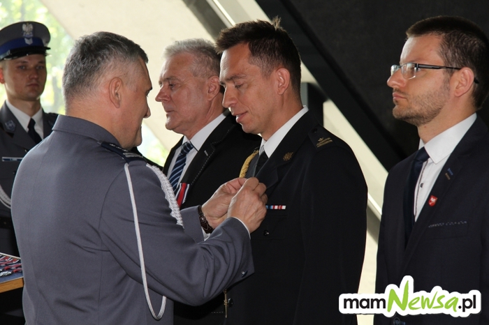 Starosta Wadowicki oraz zastępca komendanta PSP otrzymali medale od ministra Błaszczaka 