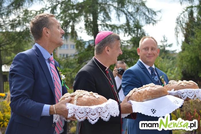 Wielkie, diecezjalne dożynki w Kętach. Biskup, starosta i burmistrz gospodarzami[FOTO]