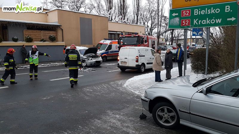Wypadek w Andrychowie. Zderzenie dwóch samochodów [FOTO] [AKTUALIZACJA]