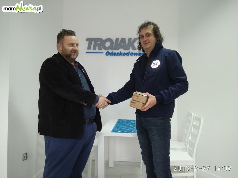 Firma Serwis Trojak ufundowała dla andrychowskich ratowników detektory tlenku węgla