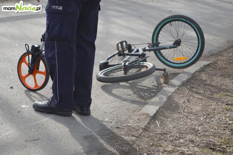 Potrącenie rowerzystów. Policjanci apelują o uwagę i rozsądek za kierownicą