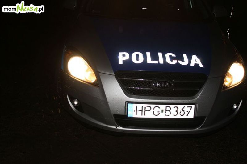 27-letni chuligan obrzucił kamieniami policyjny radiowóz