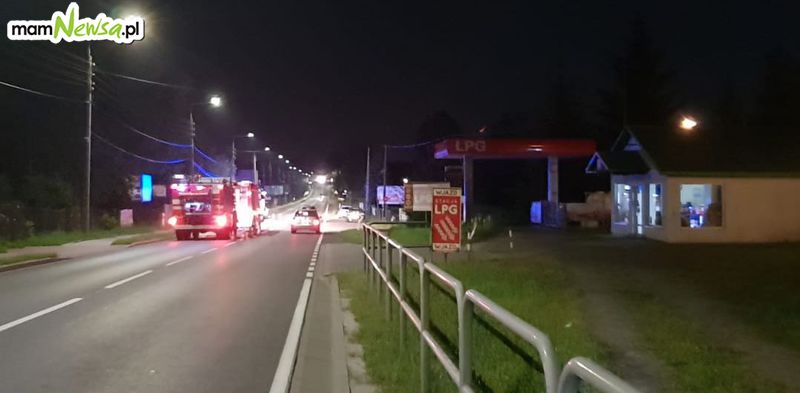 Pożar samochodu przy stacji LPG w Andrychowie