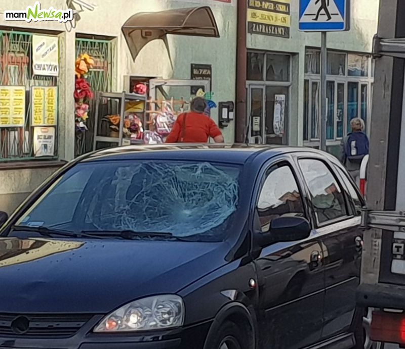 Poważny wypadek obok hali w Andrychowie [FOTO]