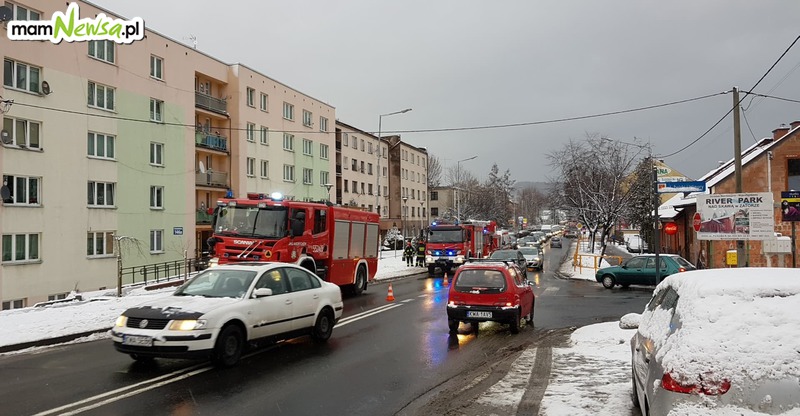 Pożar na Krakowskiej, dwie osoby poszkodowane [FOTO]