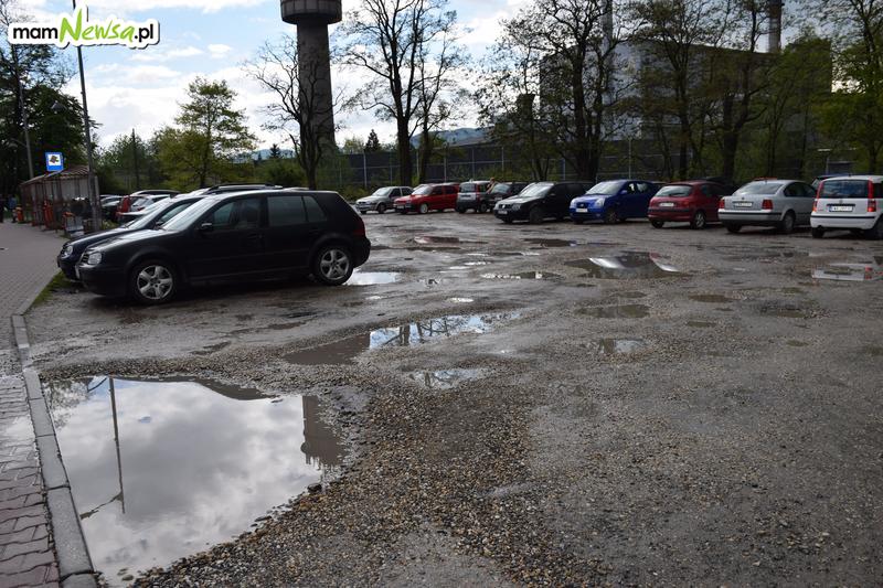 Naprawią najbardziej dziurawy parking w Andrychowie