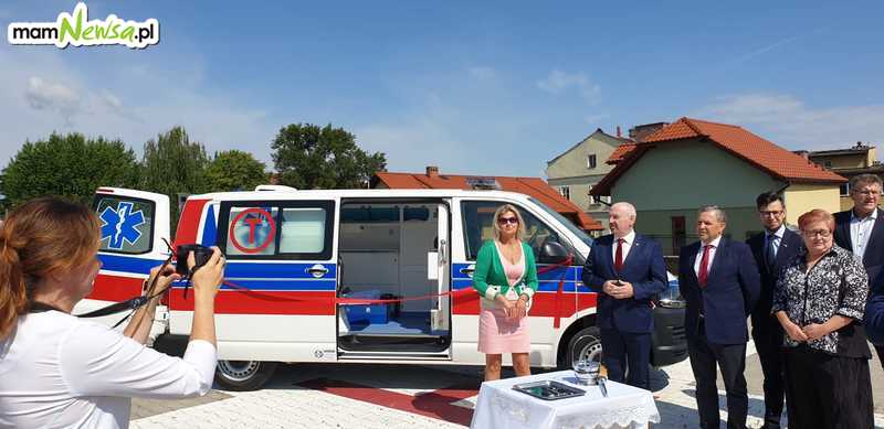 Nowa karetka transportowa dla szpitala, wkrótce nową dostanie także Andrychów [FOTO] [AKTUALIZACJA]