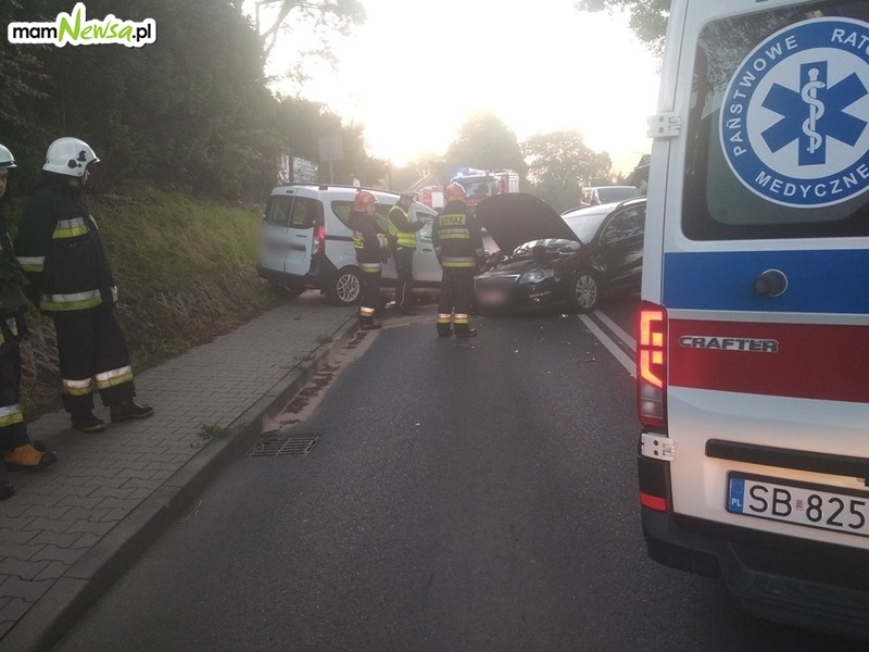 Zderzenie dwóch samochodów na głównej drodze w Czańcu