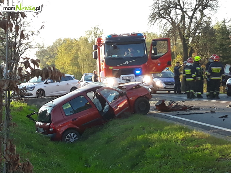 Poważny wypadek na DK52 w Kętach [FOTO] [AKTUALIZACJA]