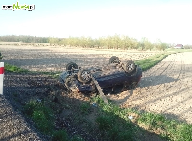 Policjant z Andrychowa ratował kierowcę z wypadku