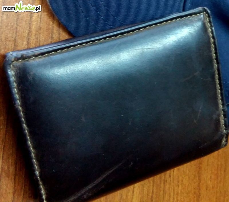 Policjant znalazł portfel z gotówką i dokumentami