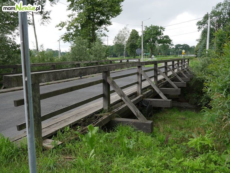 Jeden z ostatnich drewnianych mostów w powiecie wadowickim do rozbiórki