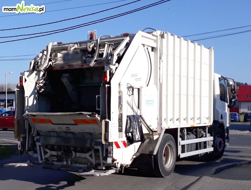 Wypadek z udziałem śmieciarki w Andrychowie