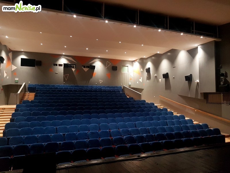 Kino w Domu Kultury w Kętach wznowiło działalność w wyremontowanej sali