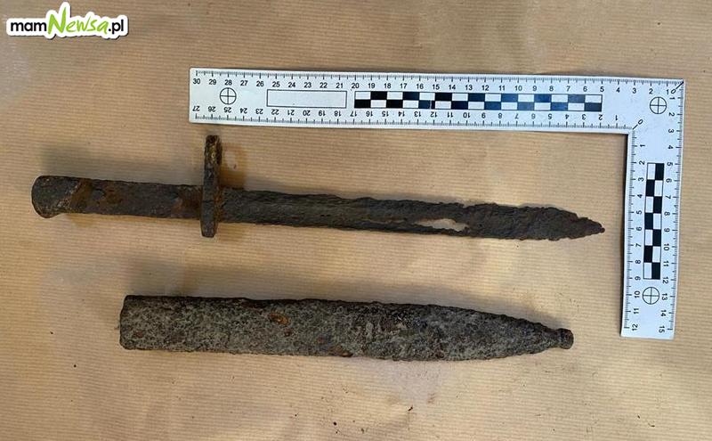 Andrychów: policjanci odzyskali nielegalnie posiadane artefakty, pochodzące nawet ze średniowiecza [FOTO]