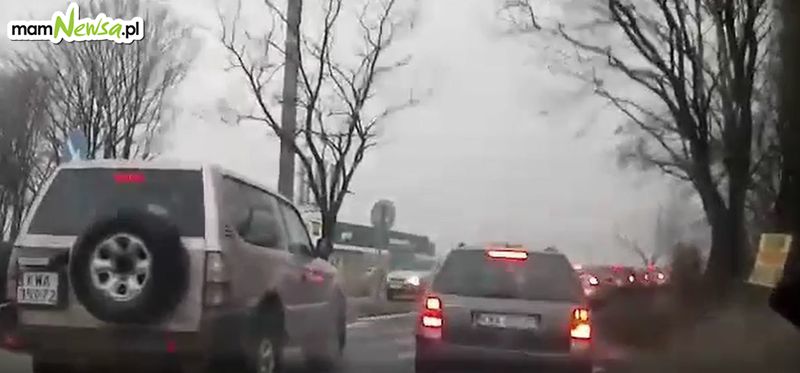 Korek na drodze do restauracji McDonald's w Andrychowie [VIDEO]