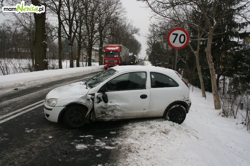 Poważny wypadek na trasie Kęty - Oświęcim, jedna osoba ranna [FOTO]