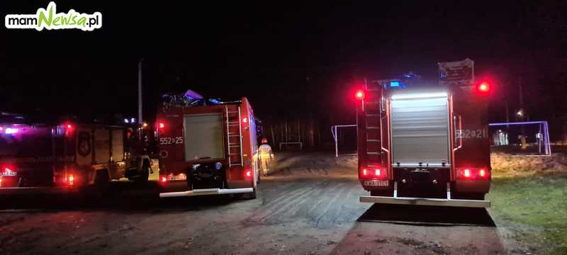 LPR po pacjenta w Bulowicach, strażacy zabezpieczali dwa lądowiska