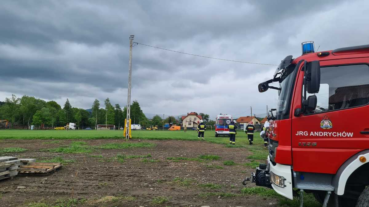 Akcja ratownicza w Andrychowie, wezwano śmigłowiec Lotniczego Pogotowia Ratunkowego
