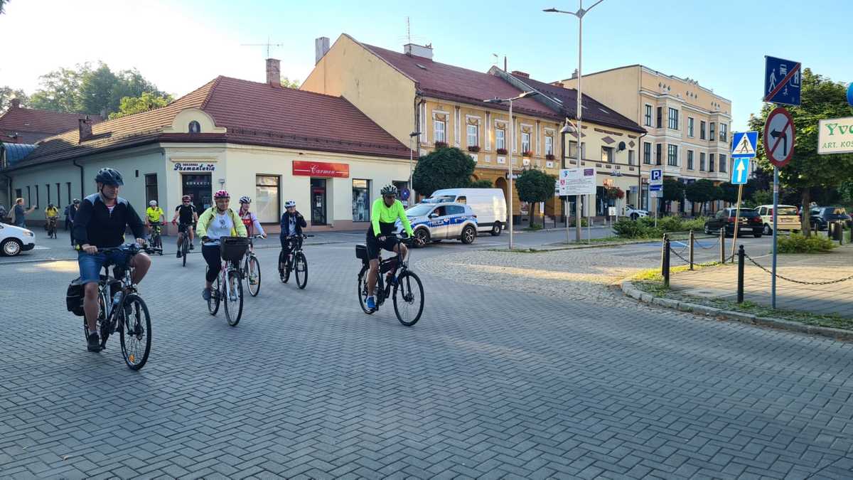 Ruszyła rowerowa pielgrzymka z Andrychowa do Częstochowy [FOTO]