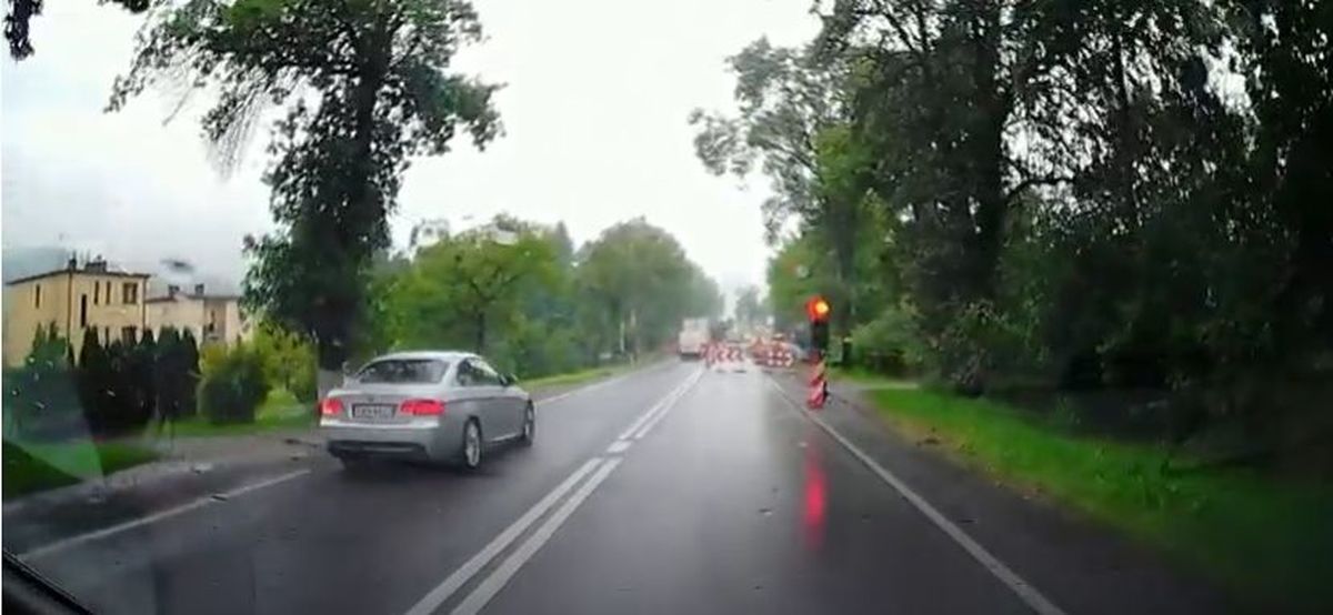 Utrudnienia na drodze Andrychów-Wadowice [VIDEO]