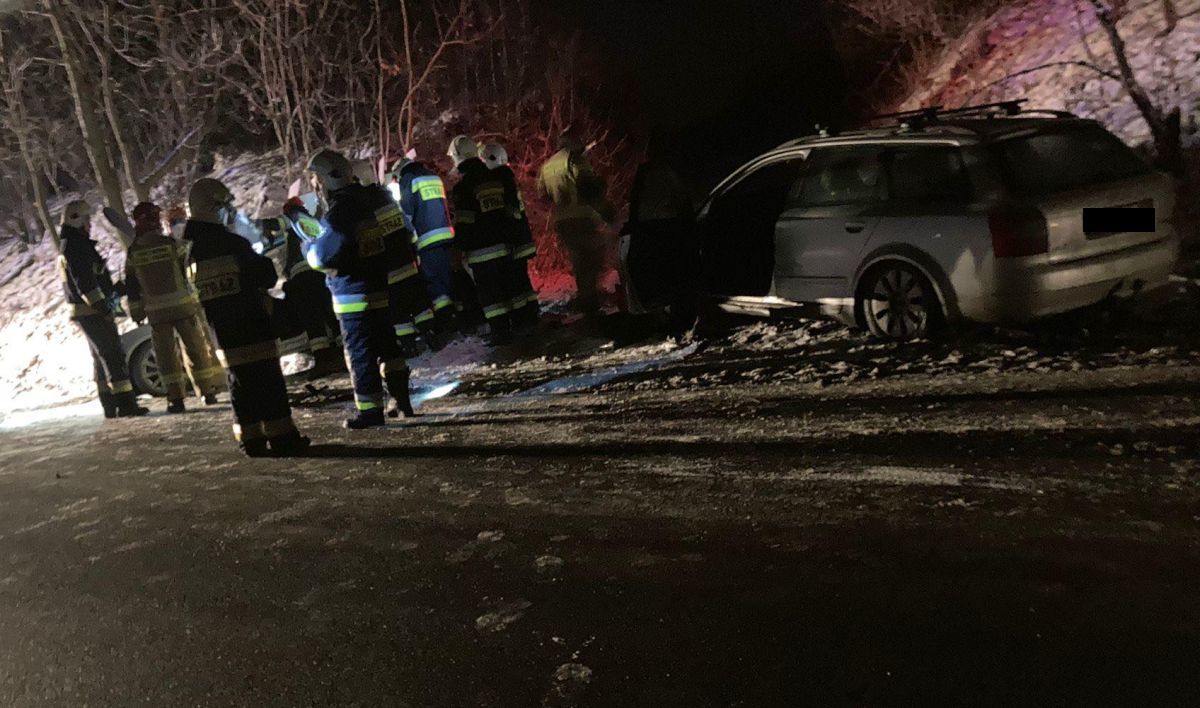 Zderzenie trzech samochodów na drodze Andrychów - Zator