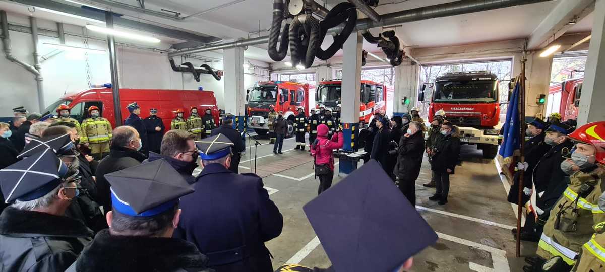 Nowe samochody dla strażaków z Andrychowa, Wadowic, Mucharza, Przytkowic i Choczni [FOTO]