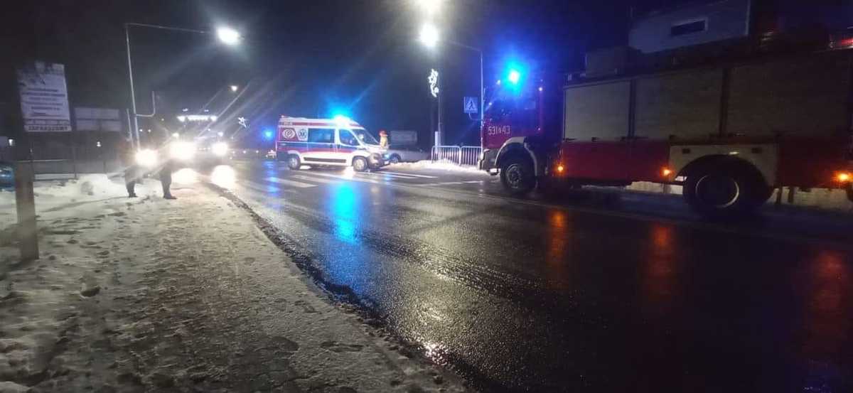 Samochód potrącił kobietę na pasach mamNewsa.pl