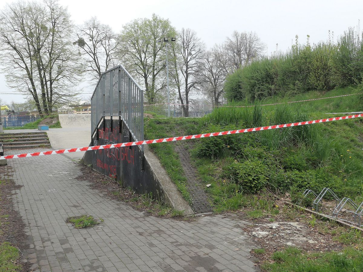 Skatepark w Andrychowie zagraża bezpieczeństwu. Zamknięty! [FOTO]