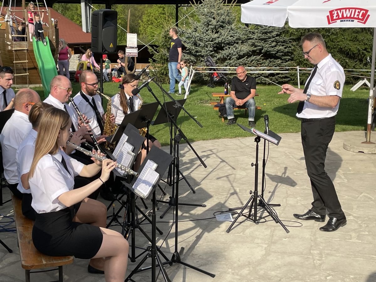Sezon koncertów plenerowych Miejskiej Orkiestry Dętej „Andropol” Andrychów rozpoczęty