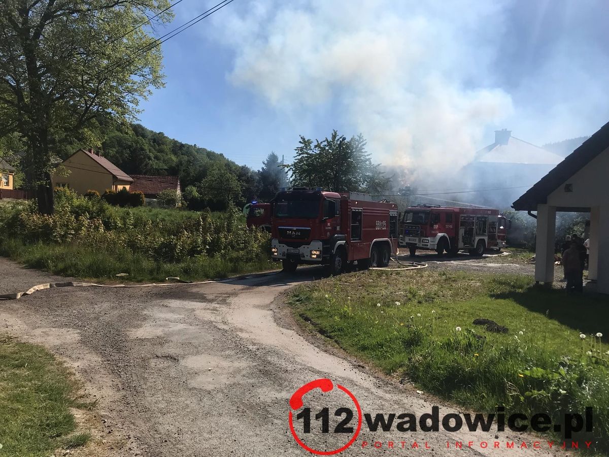 Duży pożar w Ponikwi k. Wadowic