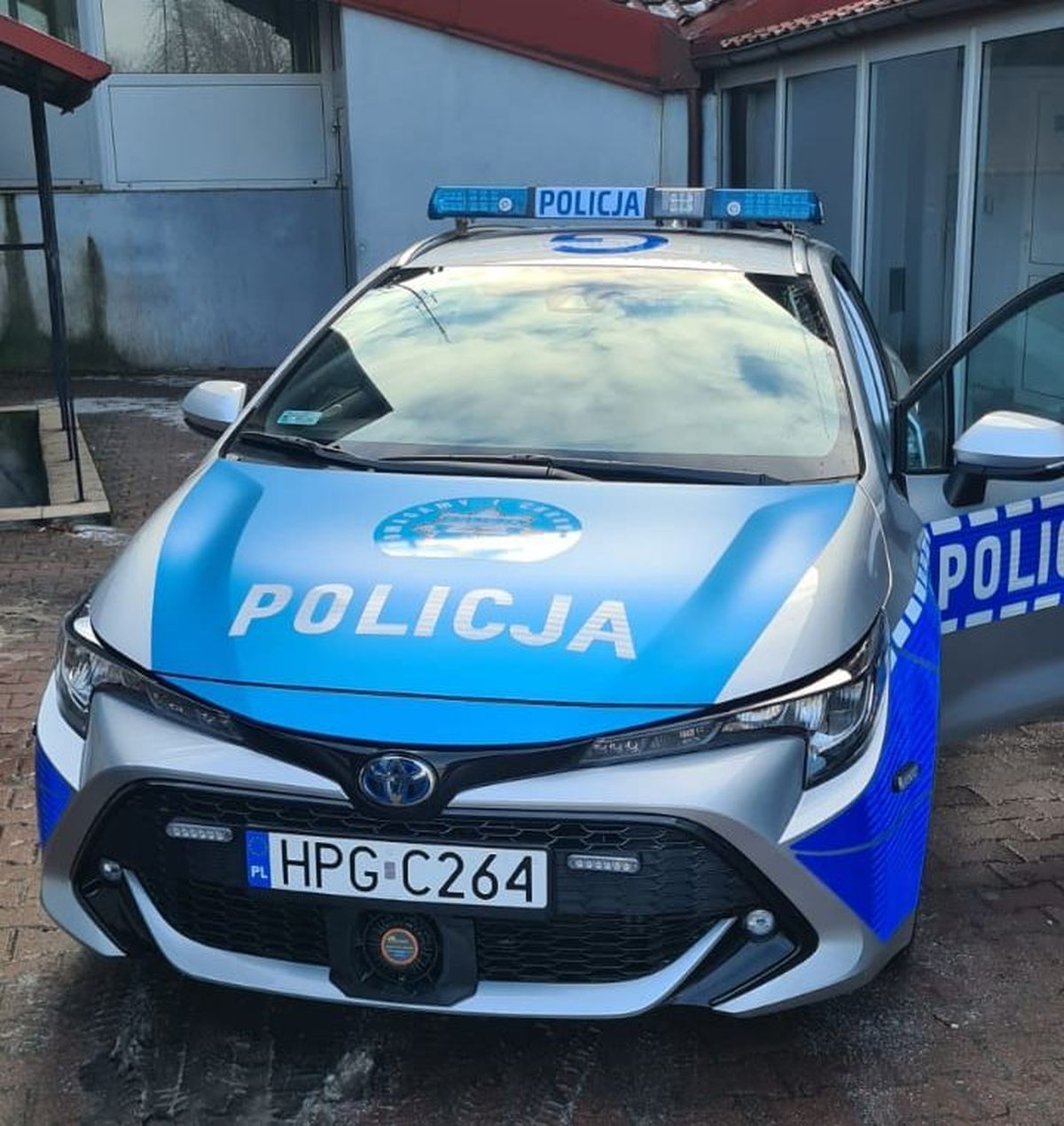 Pijany kierowca na stacji paliw. Zatrzymał go komendant policji