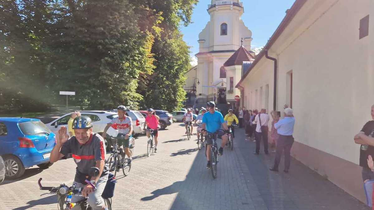 Ruszyła rowerowa pielgrzymka z Andrychowa do Częstochowy