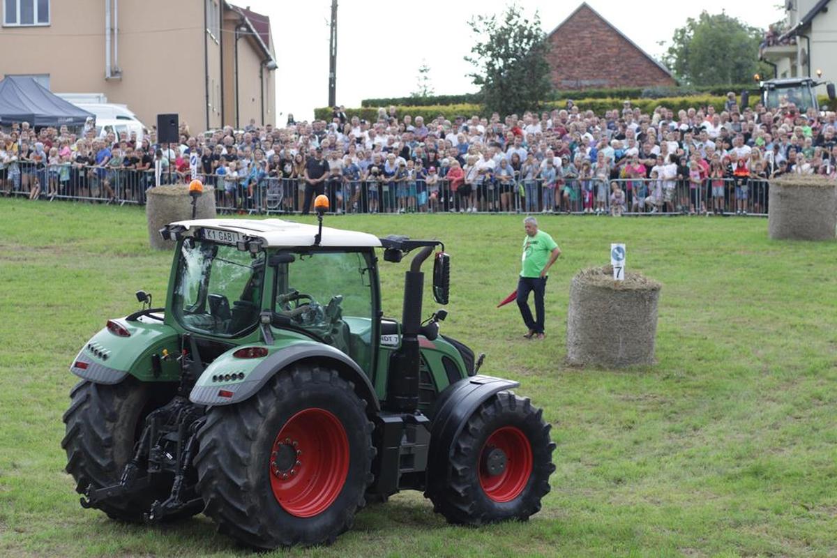 Wyścigi Traktorów - TRAKTORYJA 2022 w Gierałtowicach [FOTO, VIDEO]