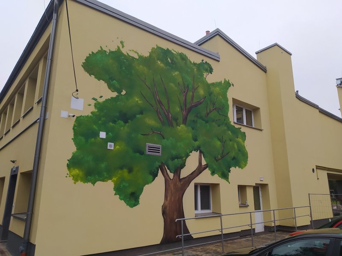 Drzewo na ścianie... oczyszcza powietrze
