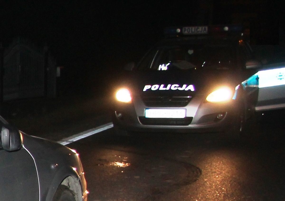 Nocny patrol policji w akcji