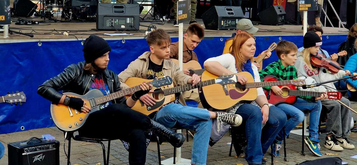 Gitarzyści zagrali razem w Andrychowie [FOTO]