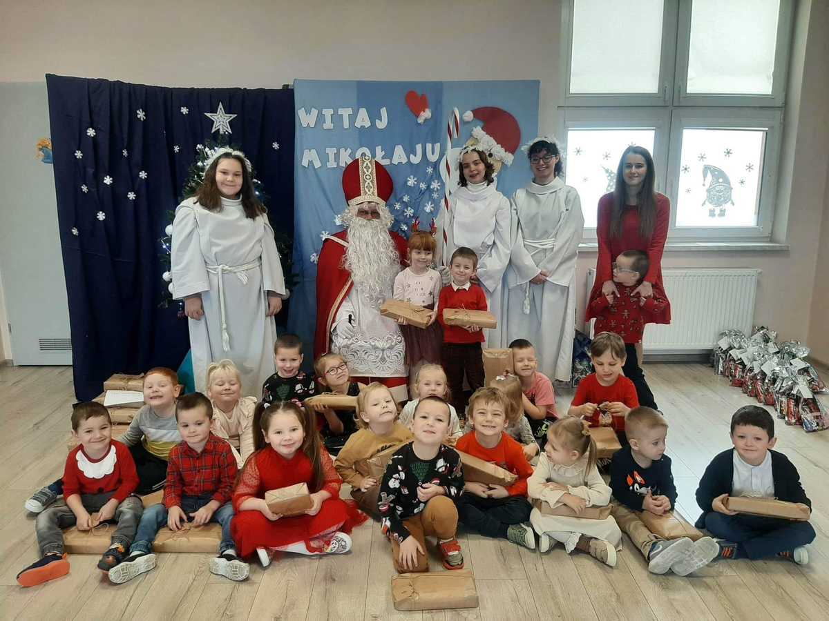 Mikołaj z Maltańskiej Służby Medycznej nie próżnuje przed świętami [FOTO]