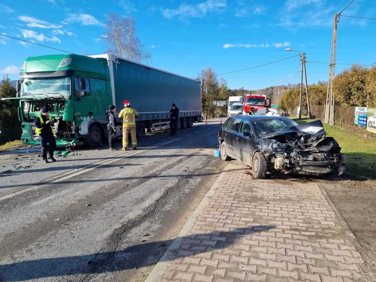 Poważny wypadek na drodze krajowej