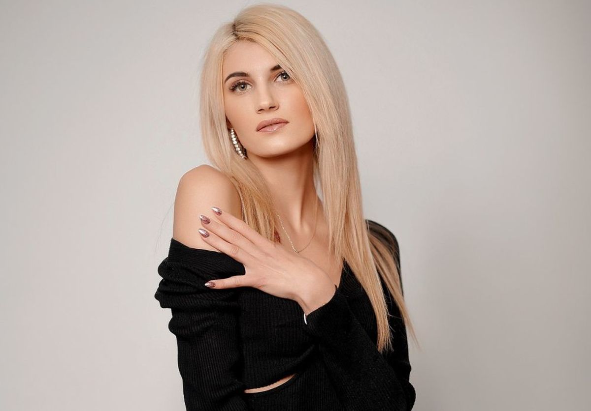 Karina Opyrchał wróciła z nowym singlem 