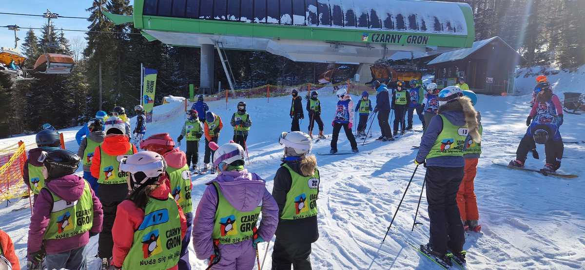 Najmłodsi narciarze walczyli o medale [FOTO] [AKTUALIZACJA]
