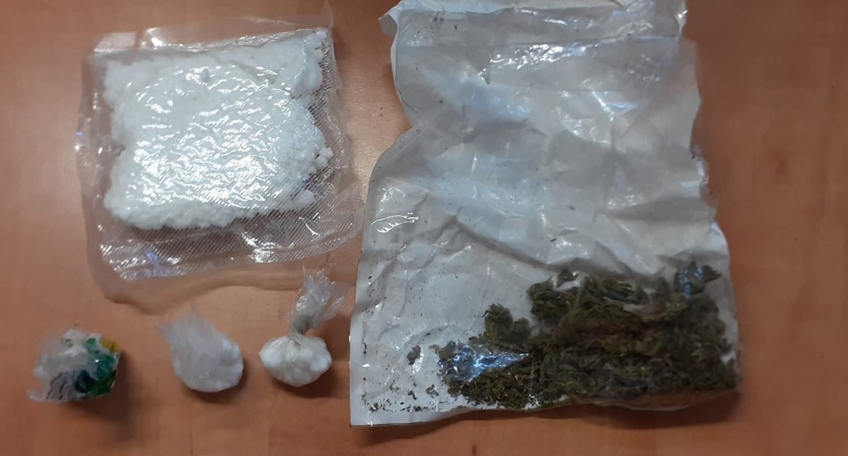 Policjanci z Andrychowa zabezpieczyli amfetaminę i marihuanę