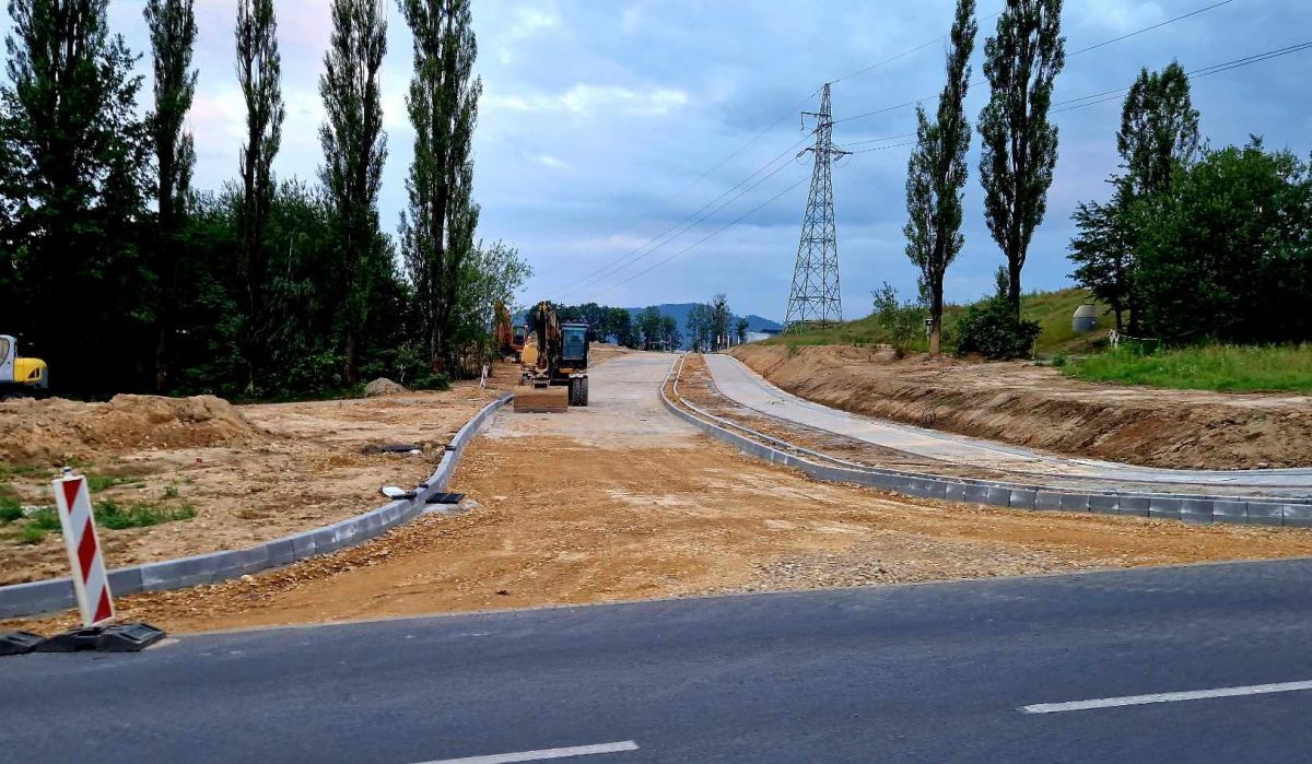 Tak wygląda budowa nowej drogi w Andrychowie. Prace idą ślamazarnie