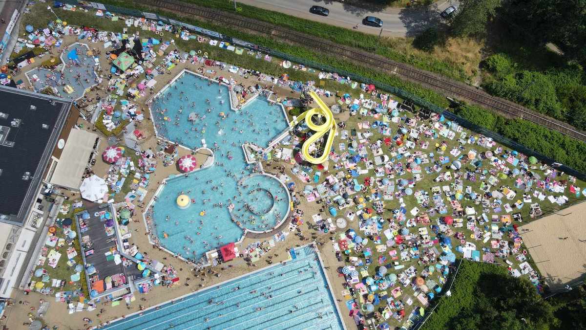 Weekendowe szaleństwo na basenie w Andrychowie w liczbach