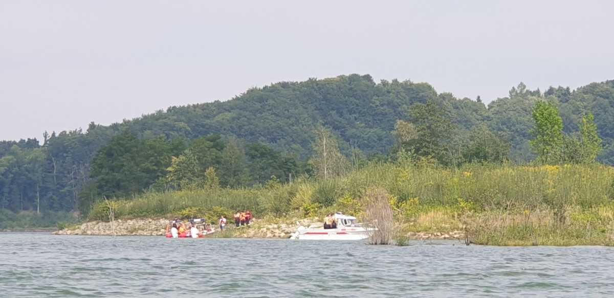 Trwa akcja poszukiwawcza na Jeziorze Mucharskim [FOTO]