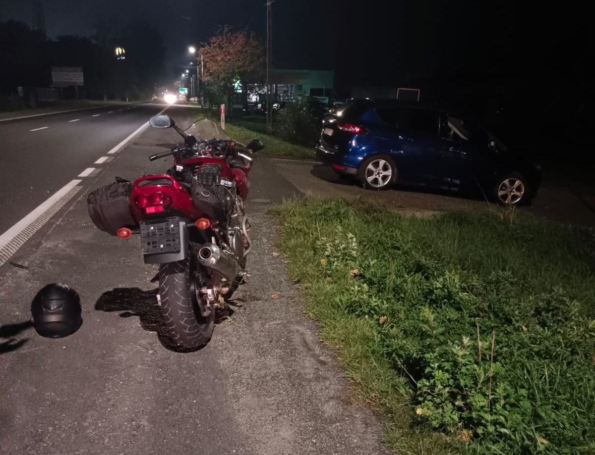 Zderzenie samochodu i motocyklisty na Górnicy