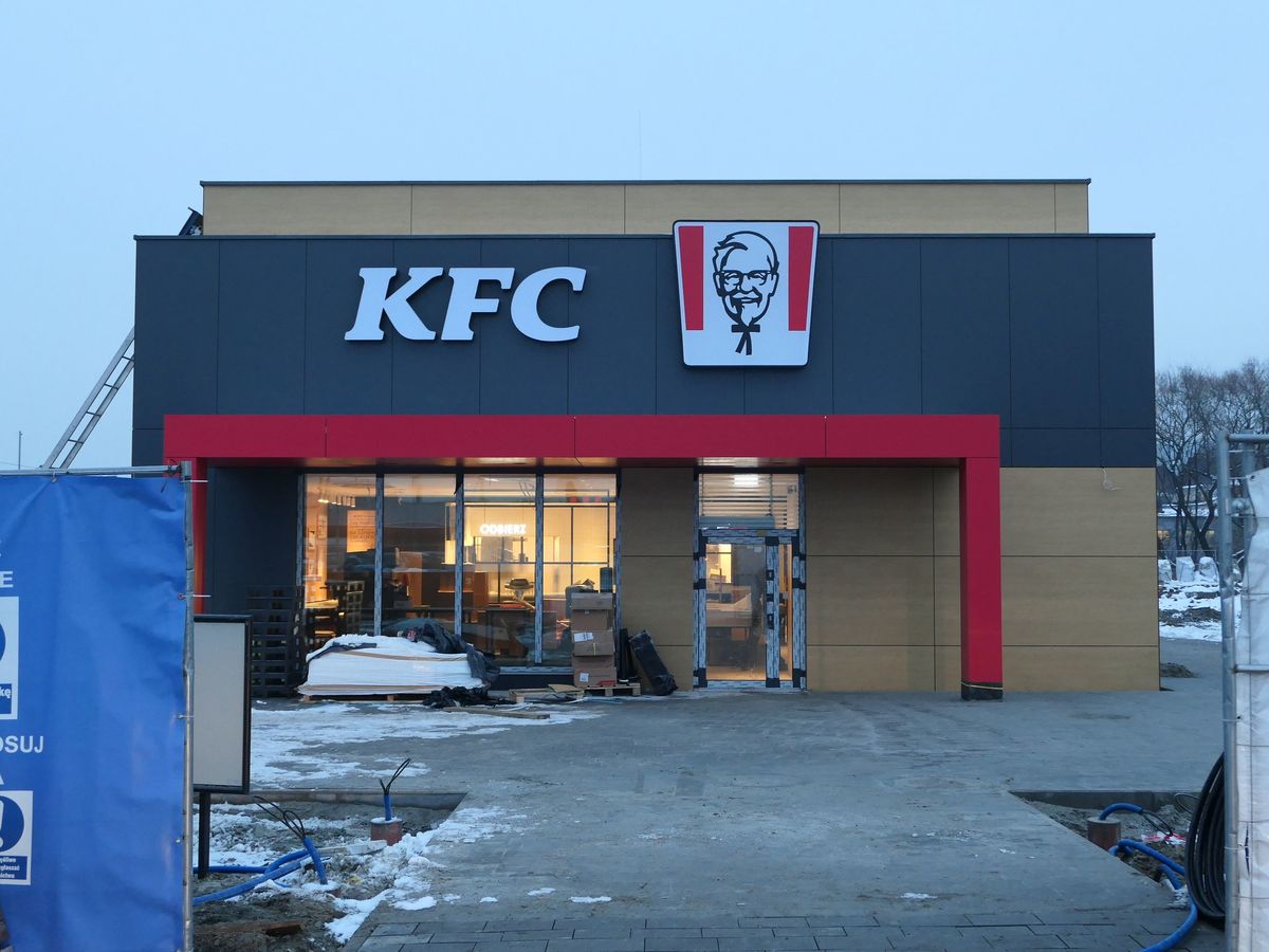W KFC praca wre. Niebawem otwarcie tej i jeszcze innej gastronomicznej sieciówki w Andrychowie